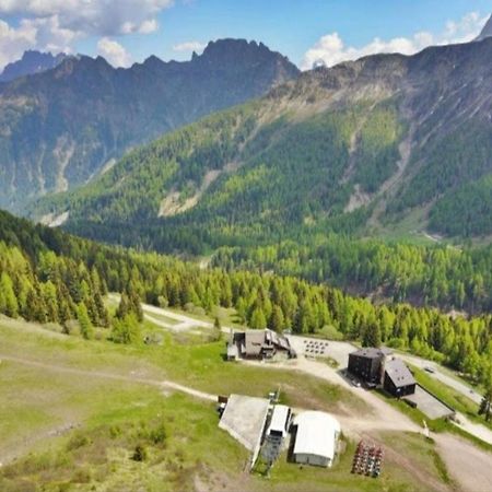 Apartmán La Tana Del Lupo Falcade Exteriér fotografie