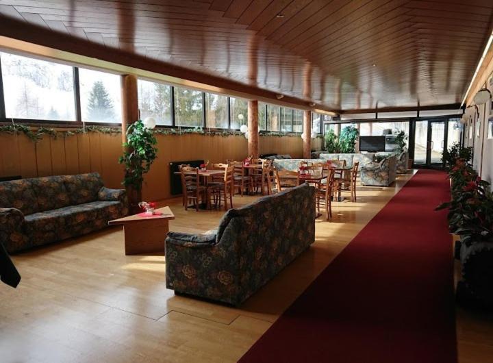 Apartmán La Tana Del Lupo Falcade Exteriér fotografie